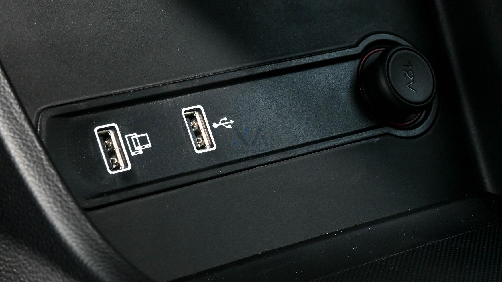 MG RX5 Plus Standard Black – Beige 2024