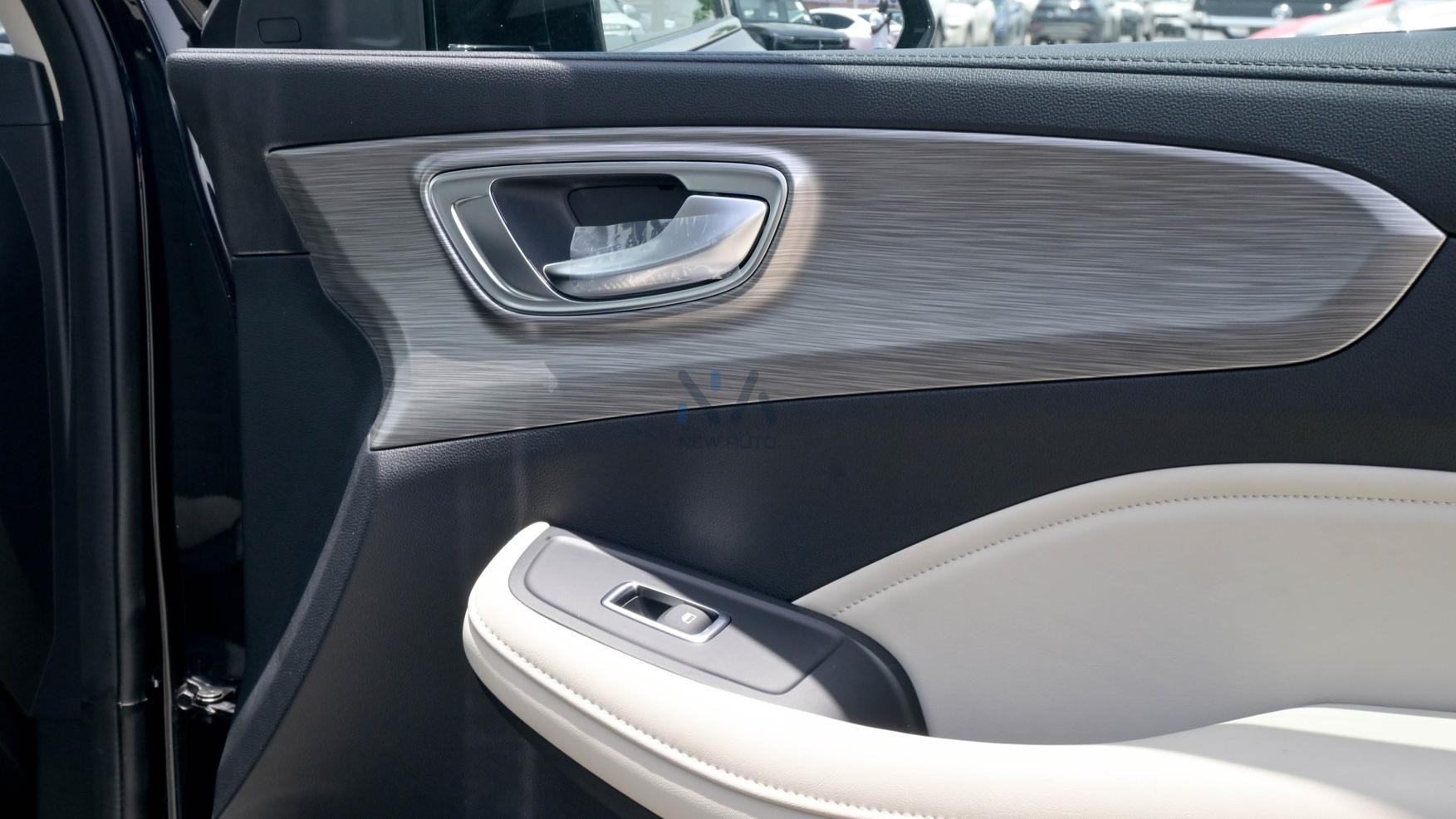 MG RX5 Plus Standard Black – Beige 2024