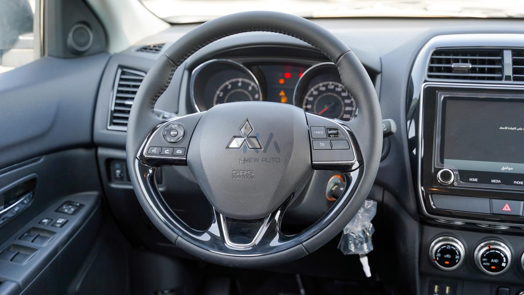 Mitsubishi ASX 2.0 GLX 2WD MEDIUM LINE(ASX-MEDLINE-2WD-25) Silver-Black 2025