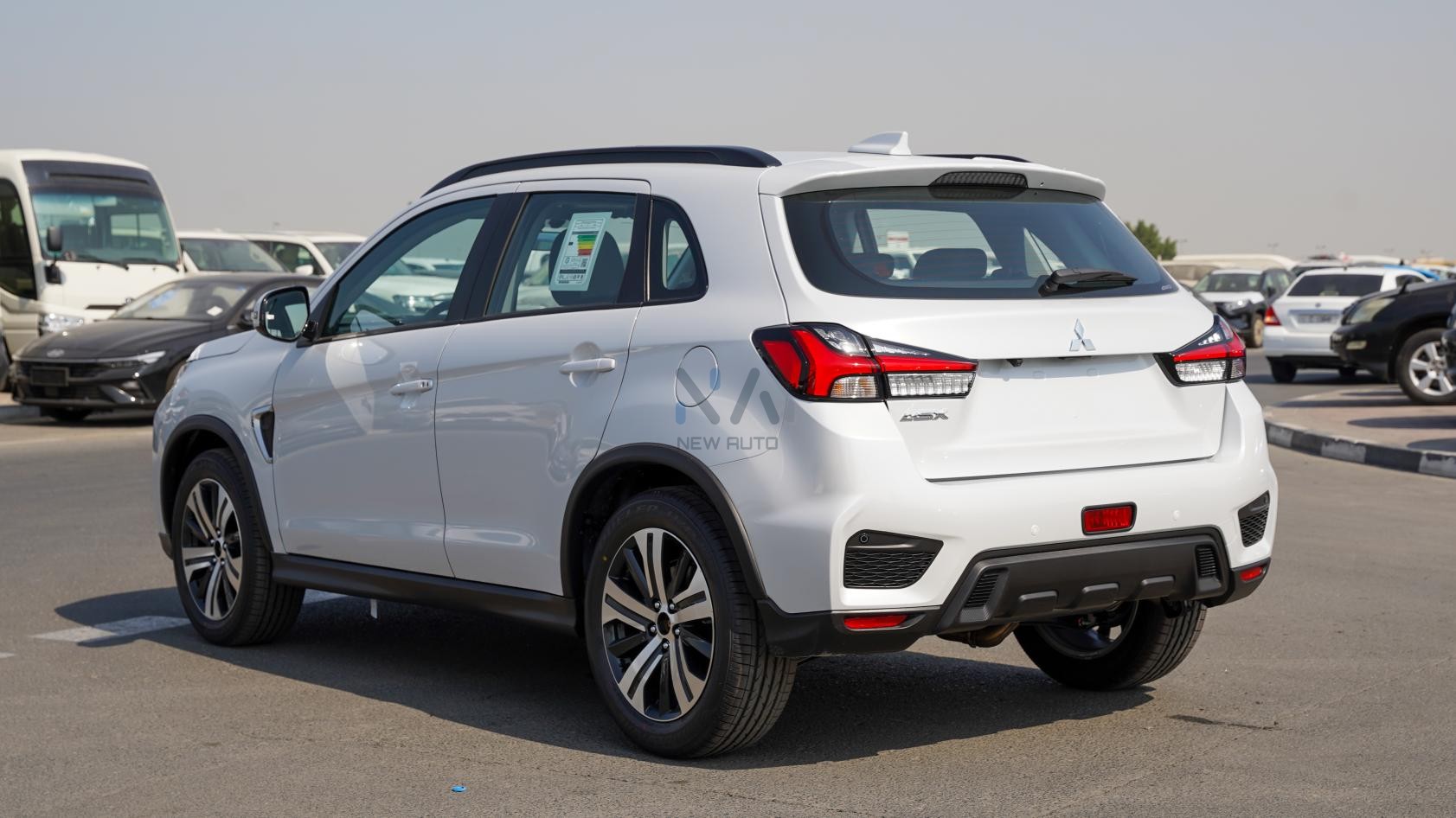 Mitsubishi ASX Luxury Highline (Luxury High Line – GLX)White-Black 2026