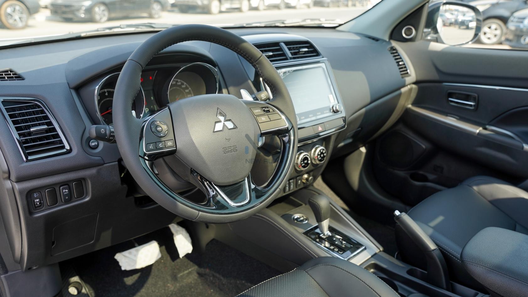 Mitsubishi ASX Luxury Highline (Luxury High Line – GLX)White-Black 2026