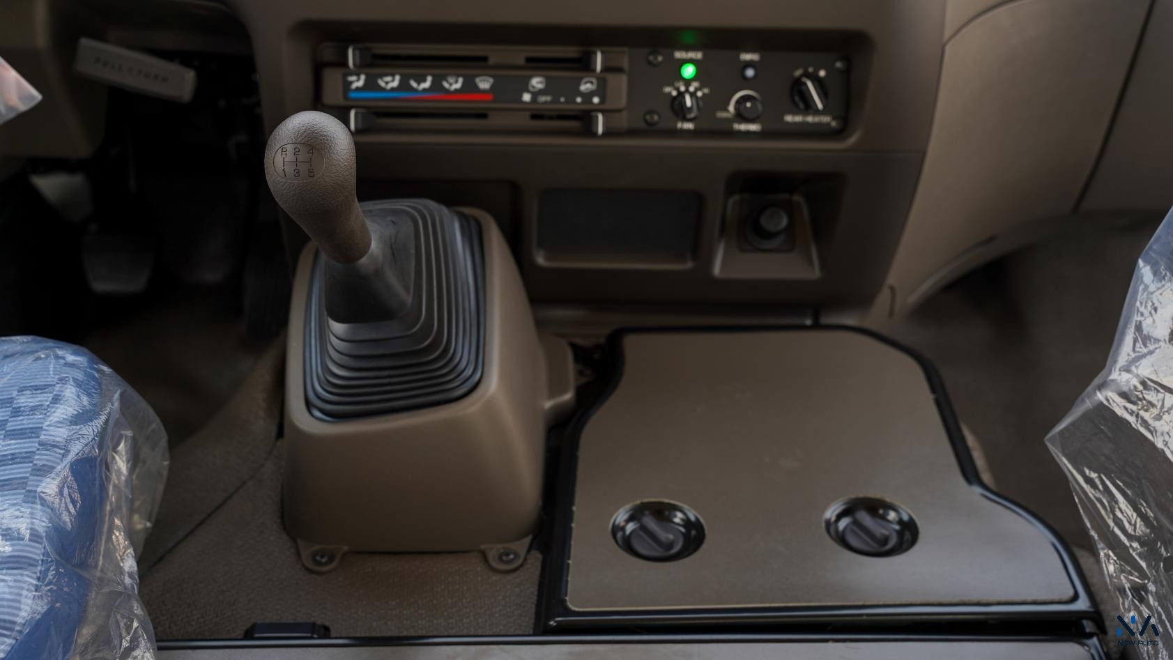 Mitsubishi Rosa Bus 34-Seater (N-ROSA-34S-D-26)  White – Blue 2026