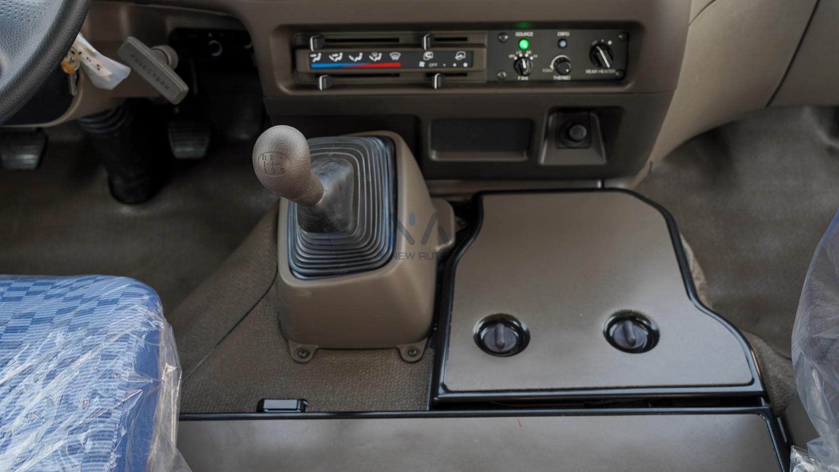 Mitsubishi Rosa Bus 34-Seater (N-ROSA-34S-D-26)White-Blue 2026