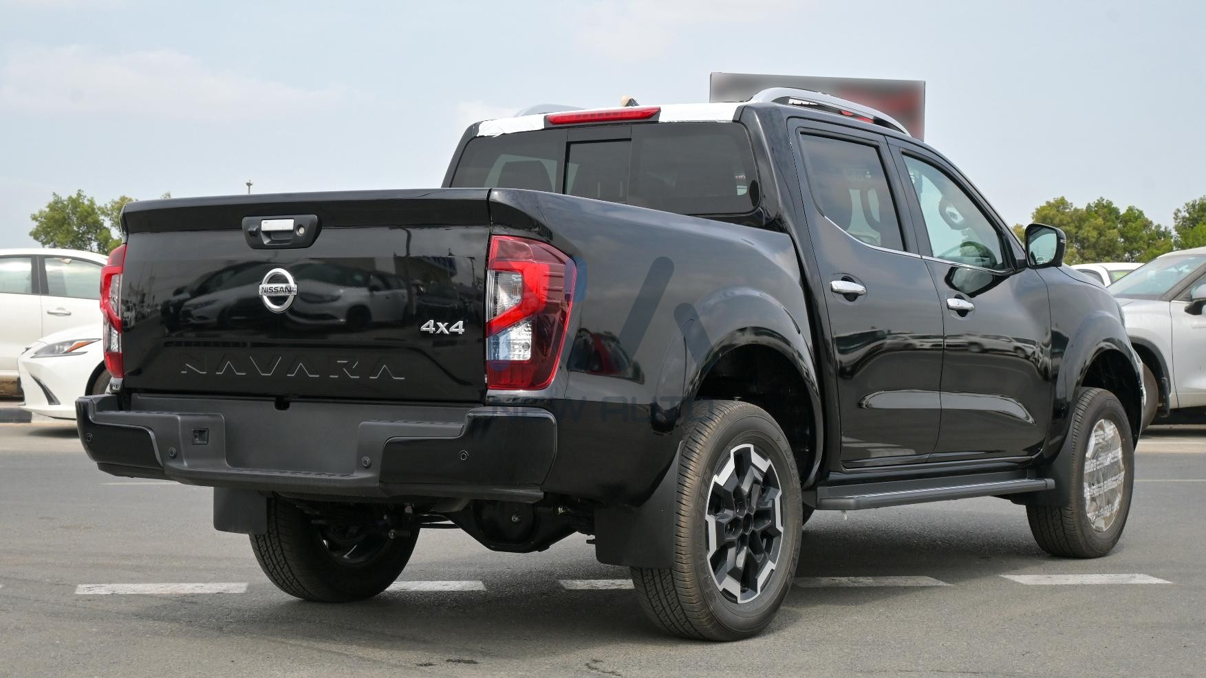 Nissan Navara( N-NIS-P-2.5-24) Black-Black 2024