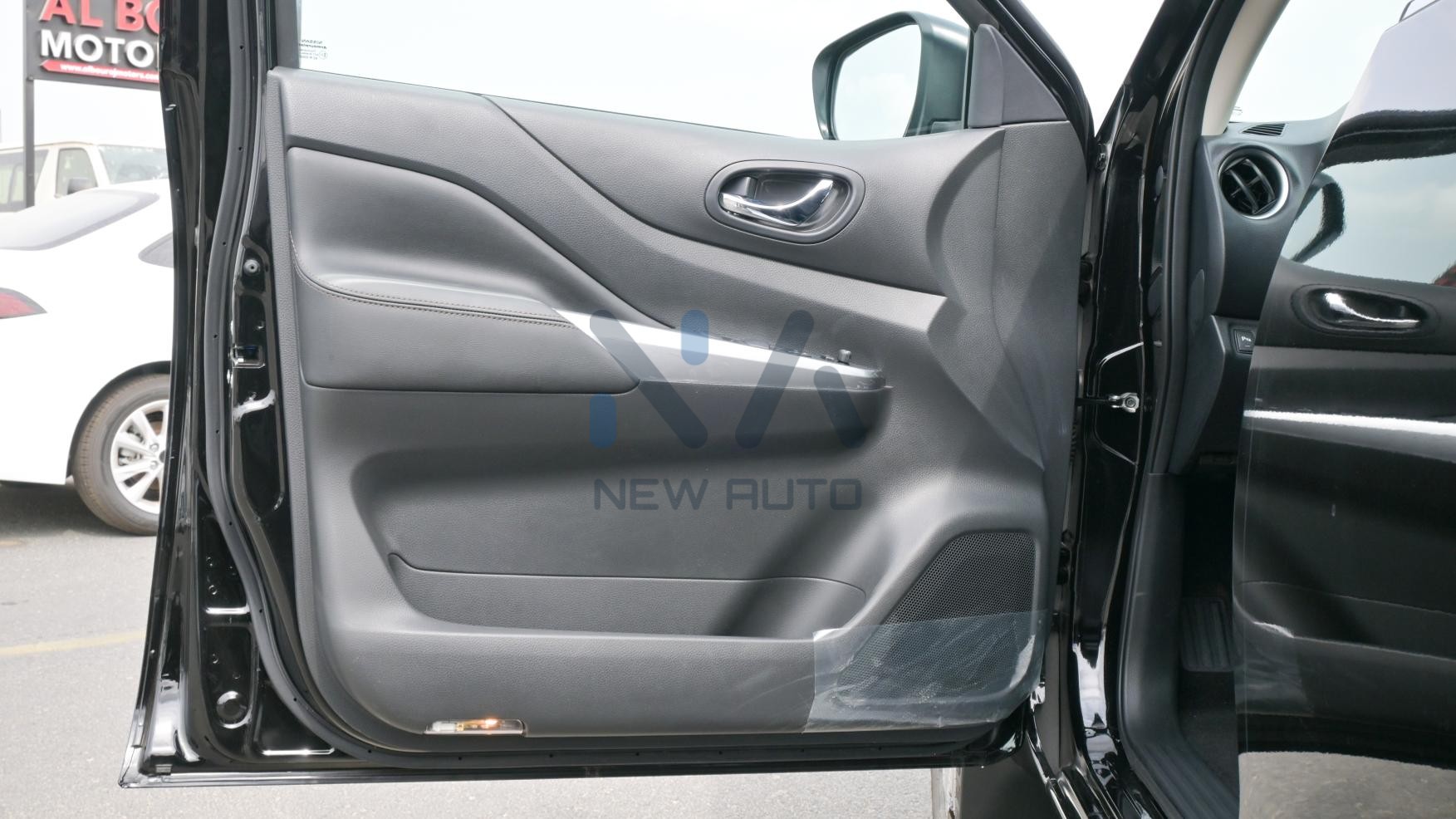 Nissan Navara( N-NIS-P-2.5-24) Black-Black 2024