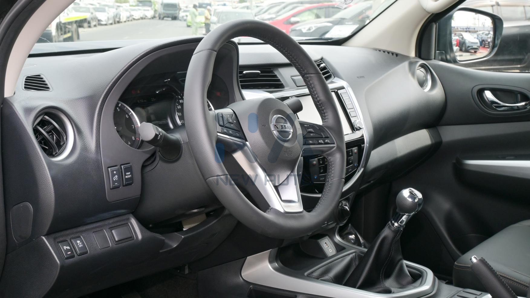 Nissan Navara( N-NIS-P-2.5-24) Black-Black 2024