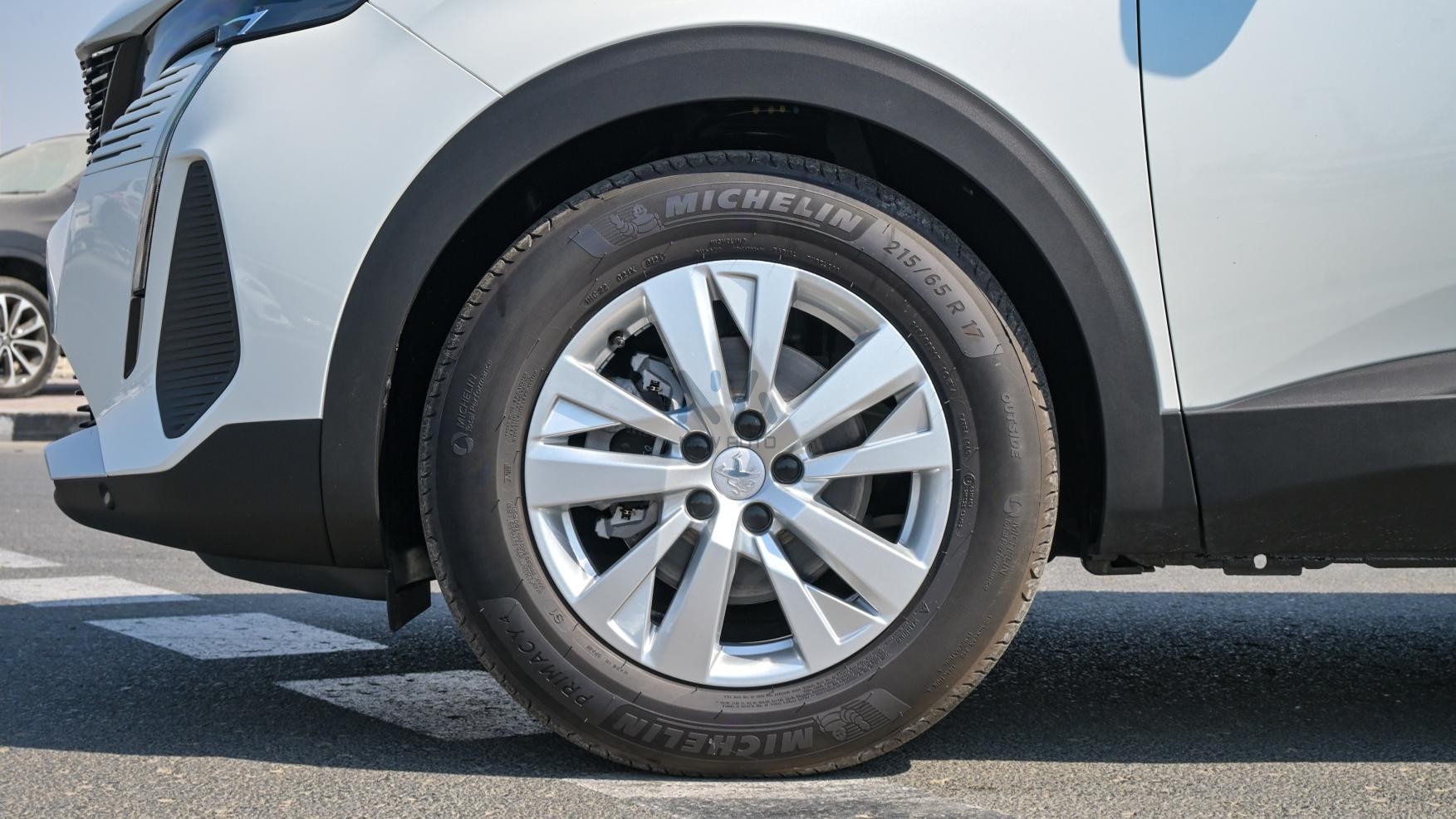 PEUGEOT 3008 ACTIVE (N-PE-ACT-1.6-25-03) White – Black – 2025