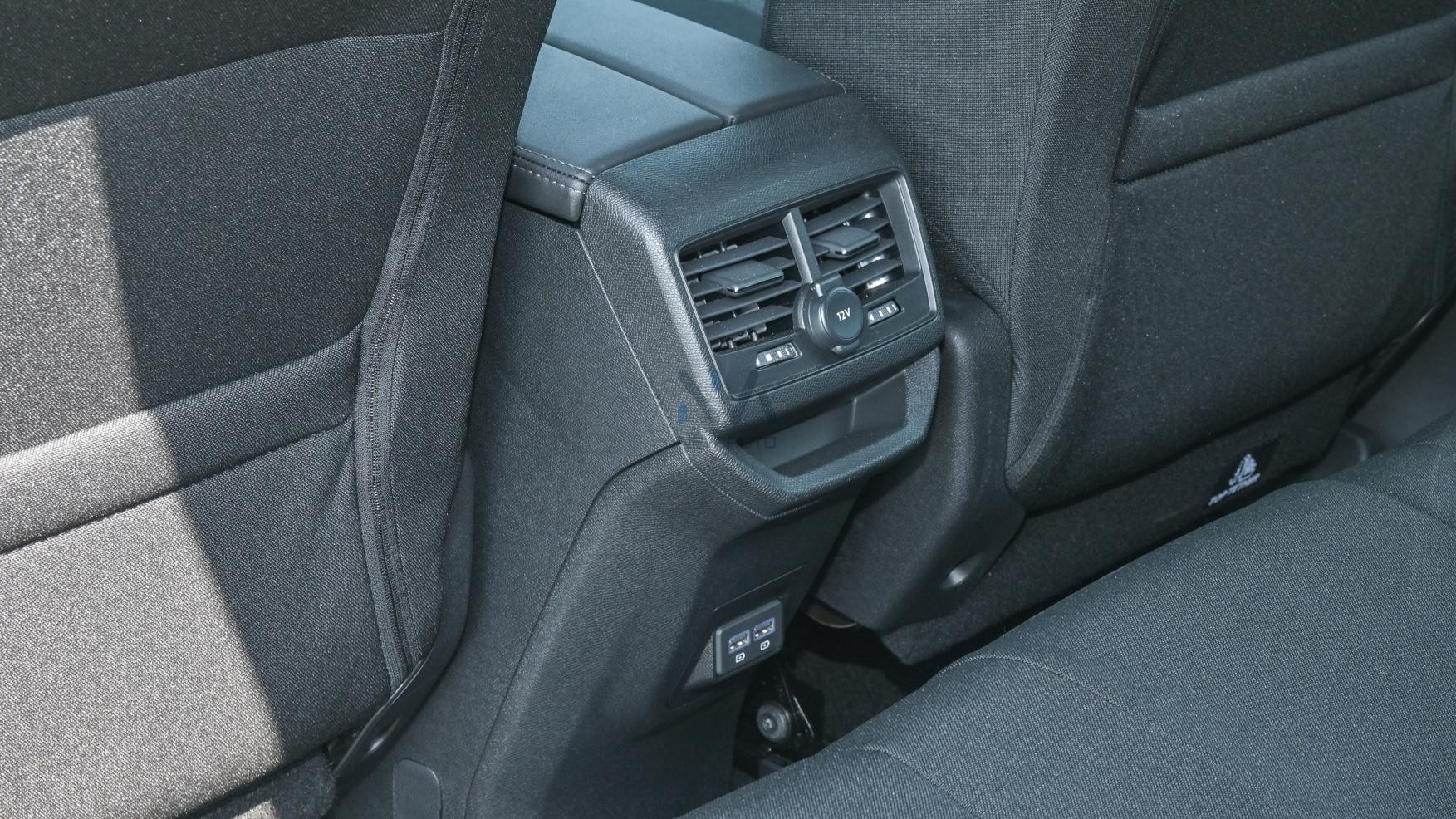 PEUGEOT 3008 ACTIVE (N-PE-ACT-1.6-25-03) White – Black – 2025