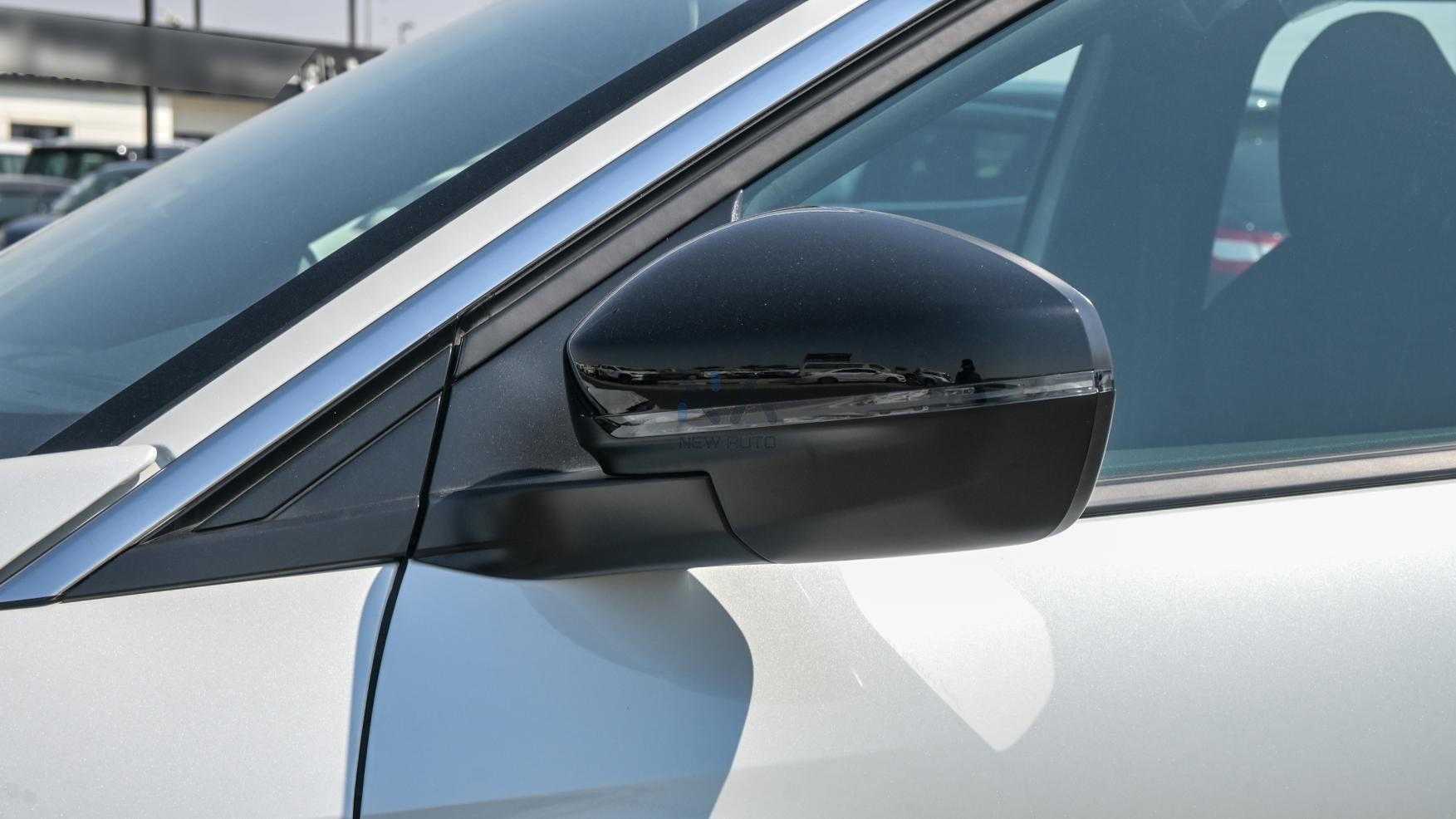 PEUGEOT 3008 ACTIVE (N-PE-ACT-1.6-25-03) White – Black – 2025