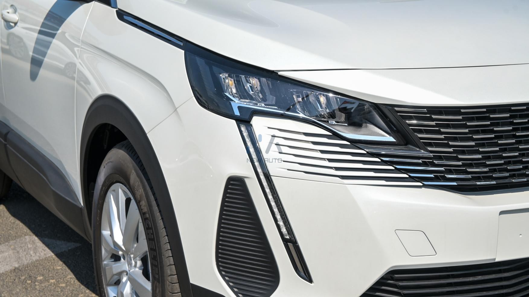 PEUGEOT 3008 ACTIVE (N-PE-ACT-1.6-25-03) White – Black – 2025