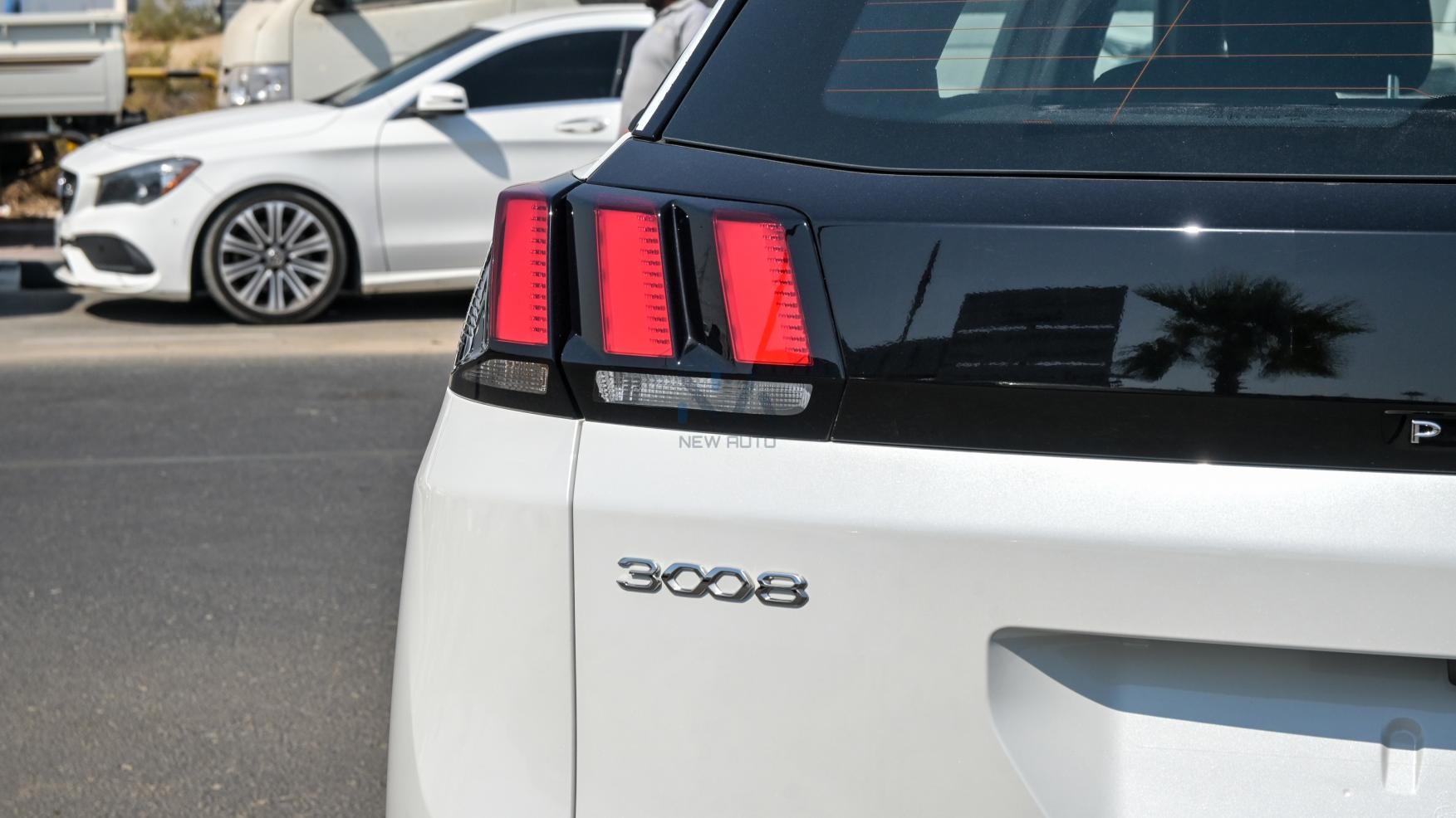 PEUGEOT 3008 ACTIVE (N-PE-ACT-1.6-25-03) White – Black – 2025