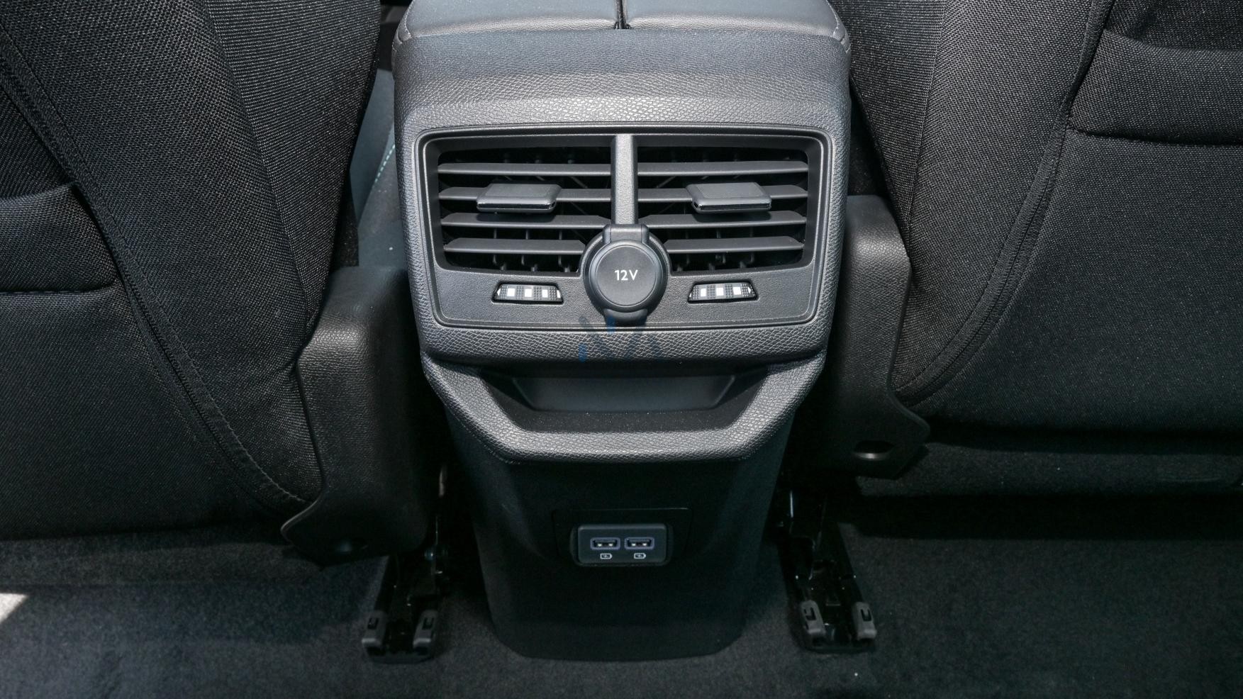 PEUGEOT 3008 ACTIVE (N-PE-ACT-1.6-25-03) Grey – Black – 2025