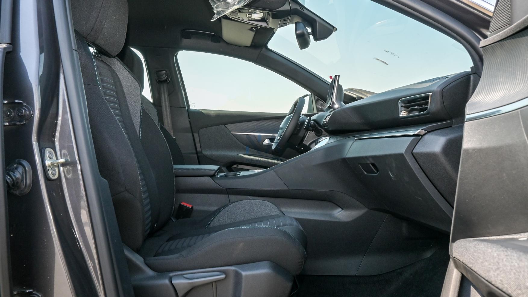 PEUGEOT 3008 ACTIVE (N-PE-ACT-1.6-25-03) Grey – Black – 2025