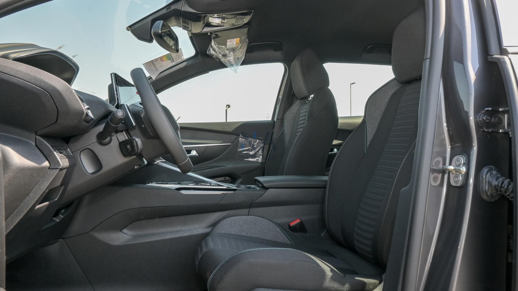 PEUGEOT 3008 ACTIVE (N-PE-ACT-1.6-25-03) Grey – Black – 2025