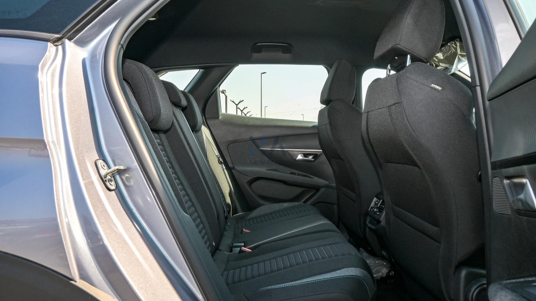 PEUGEOT 3008 ACTIVE (N-PE-ACT-1.6-25-03) Silver-Black – 2025