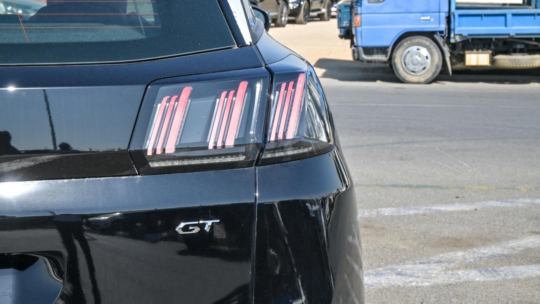 PEUGEOT 3008 GT LINE (N-PE-GT-1.6-25) Black-Red2025