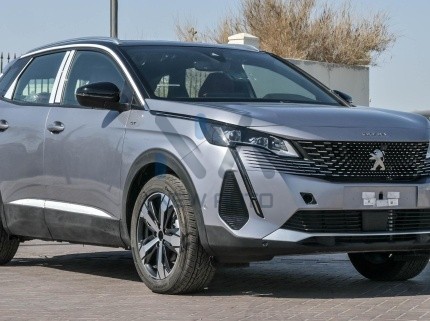 Peugeot 3008 GT Line 1.6L 2025 Extérieur argent Intérieur rouge