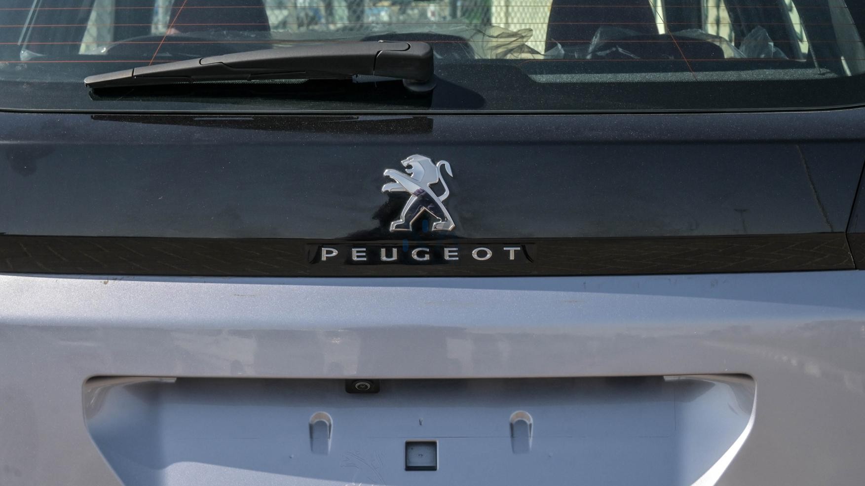 PEUGEOT 3008 GT LINE (N-PE-GT-1.6-25) Silver-Red 2025