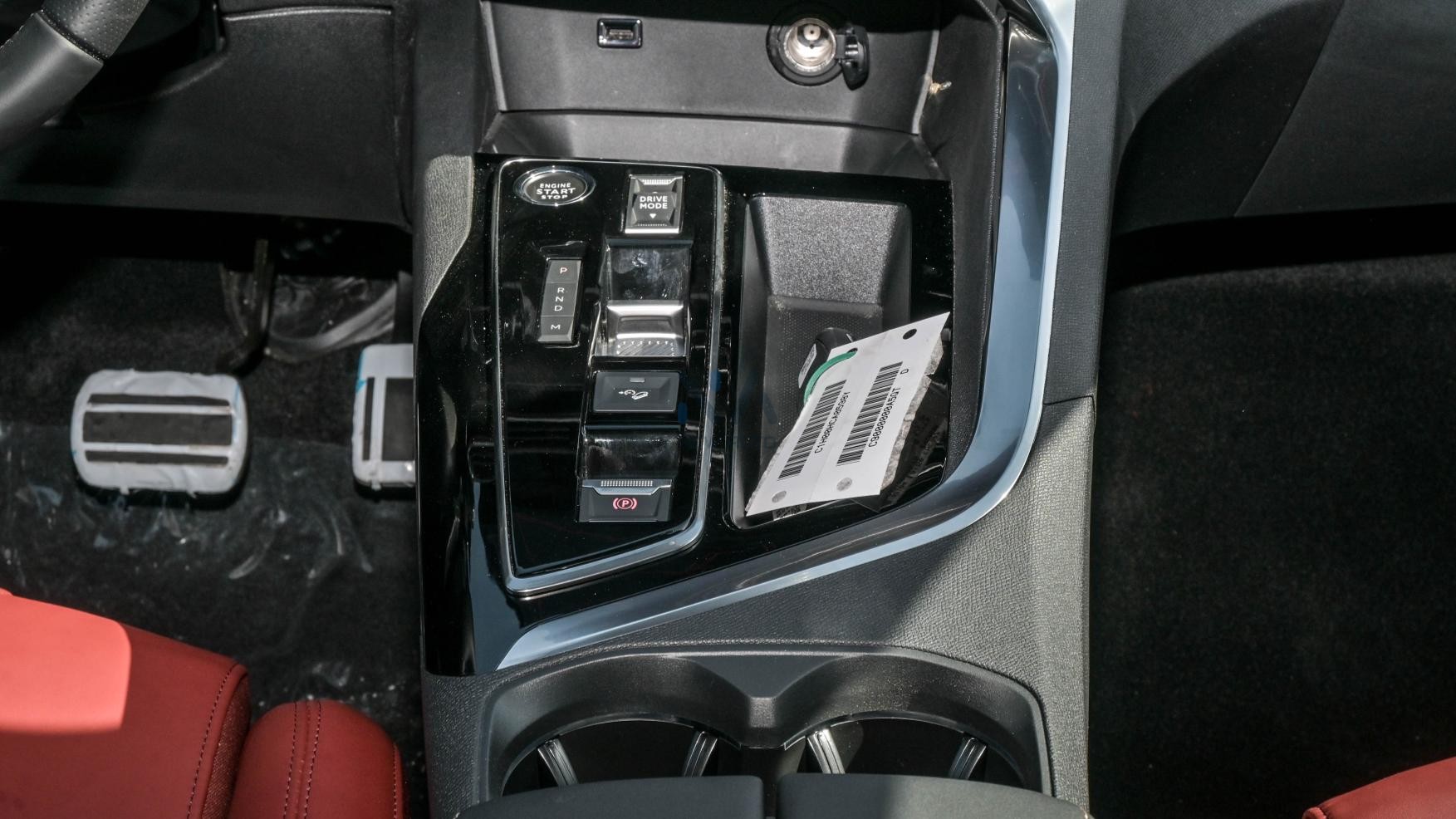 PEUGEOT 3008 GT LINE (N-PE-GT-1.6-25) White-Red 2025