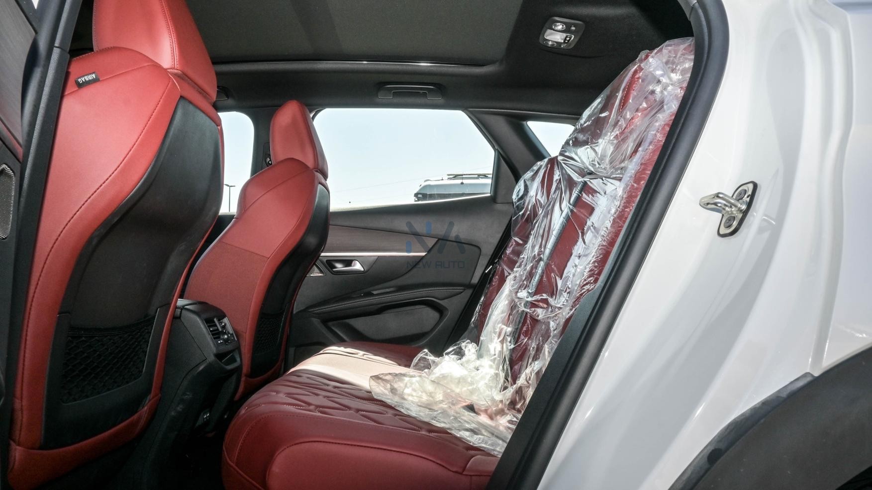 PEUGEOT 3008 GT LINE (N-PE-GT-1.6-25) White-Red 2025