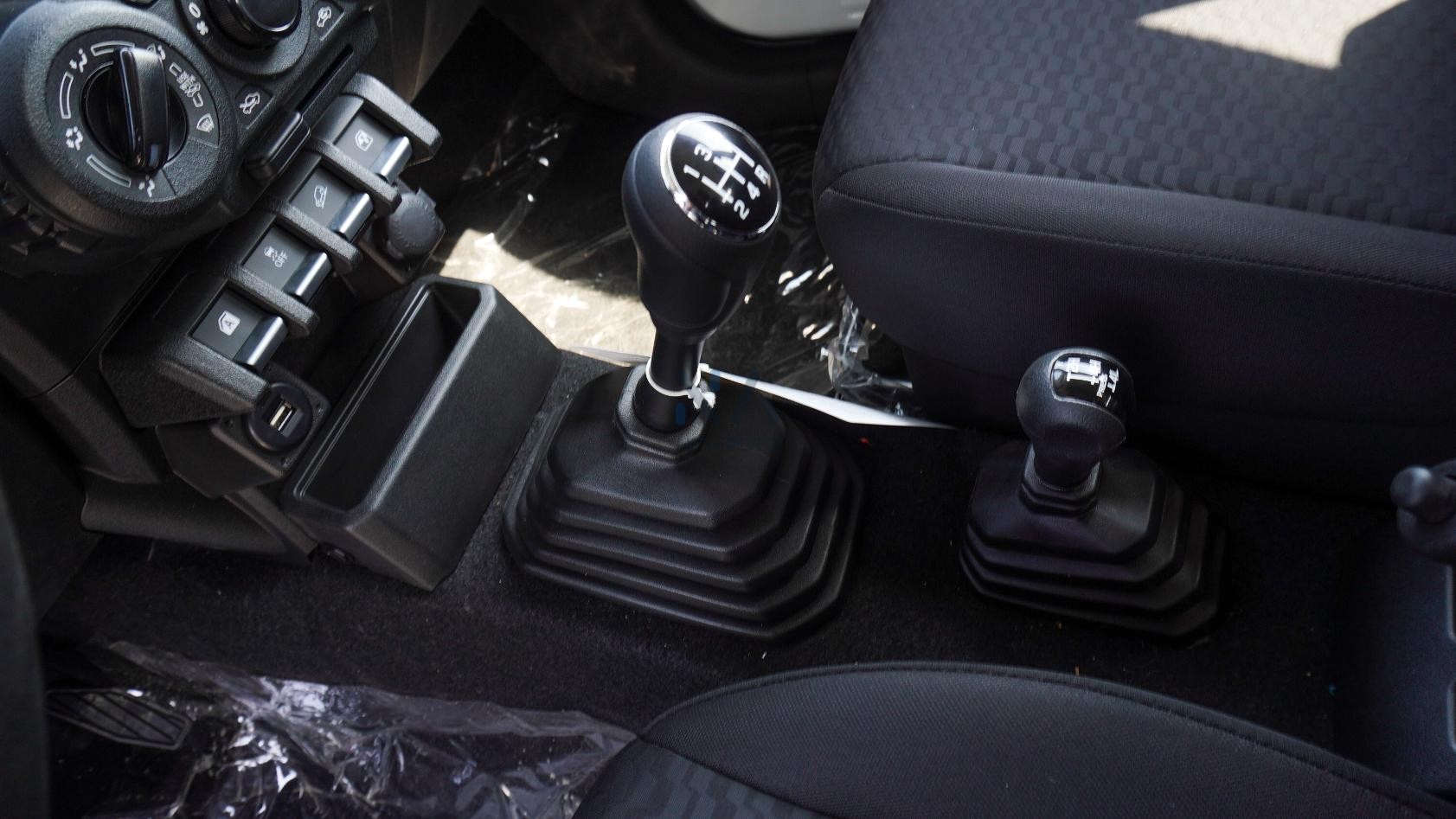 SUZUKI JIMNY 5Dr GL 5MT G26 (N-JIMY-5D-1.5-26) White-Black