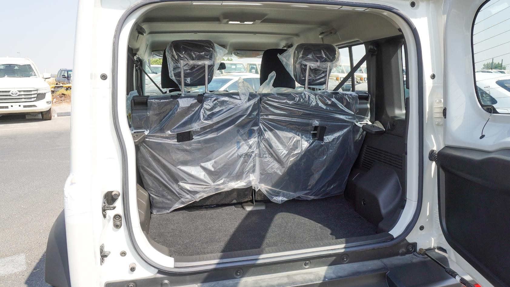 SUZUKI JIMNY 5Dr GL 5MT G26 (N-JIMY-5D-1.5-26) White-Black