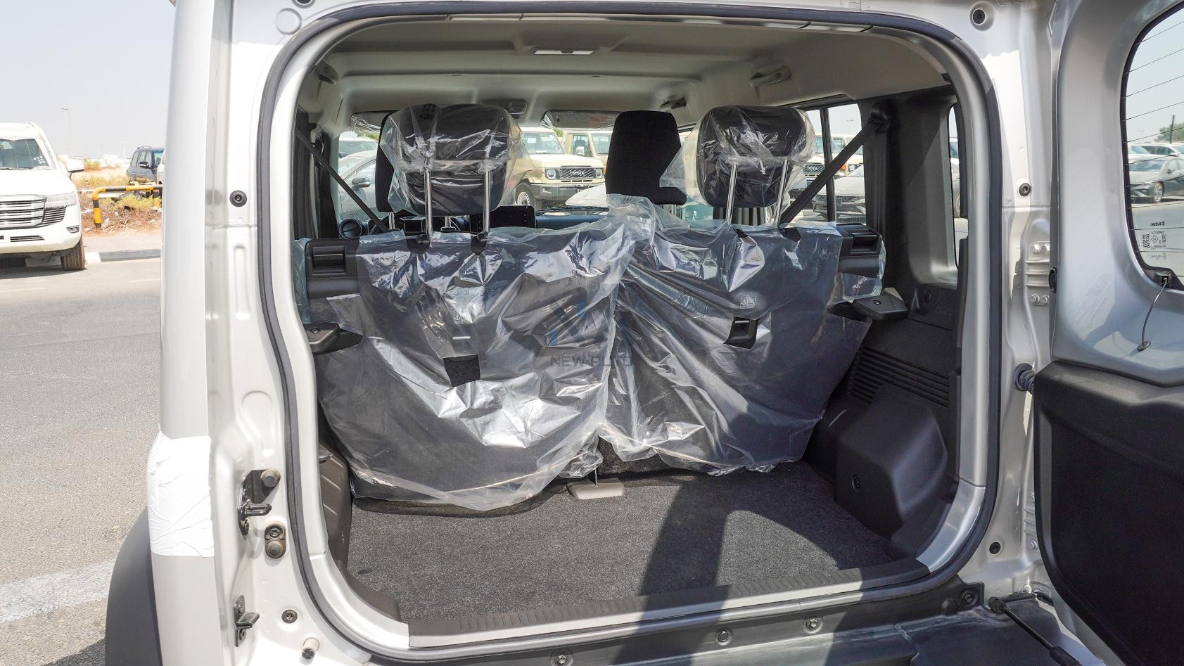 SUZUKI JIMNY 5Dr GL 5MT G26 (N-JIMY-5D-1.5-26) Silver-Black