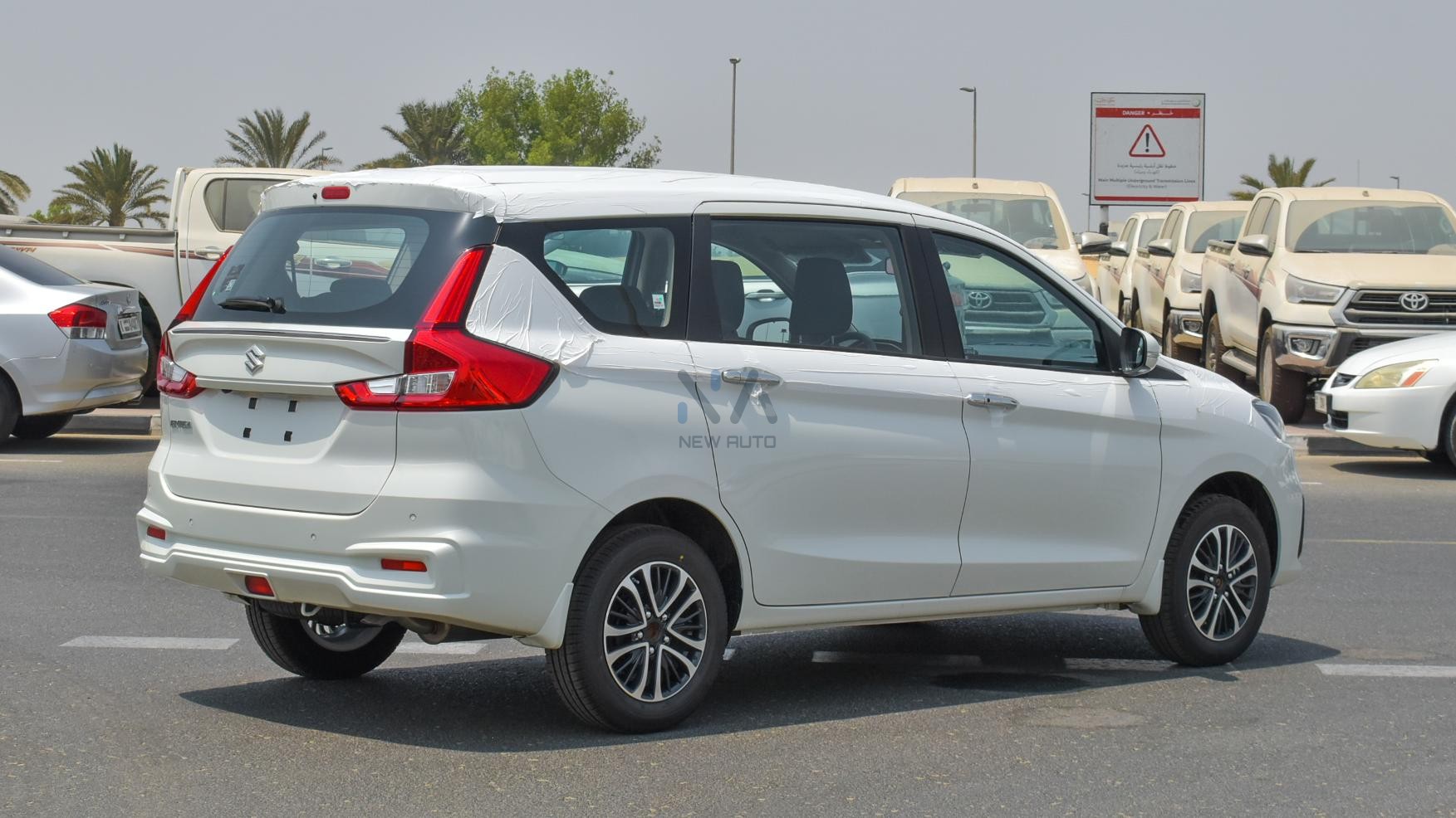 Suzuki Ertiga N-ERT15-P-GLX-25-1 White – Balck – 2025