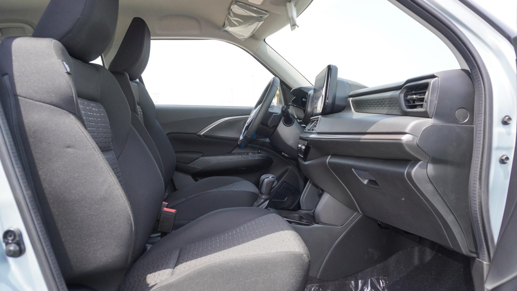 Suzuki Swift GLX (N-SWI12- P-26) Silver – Black 2026