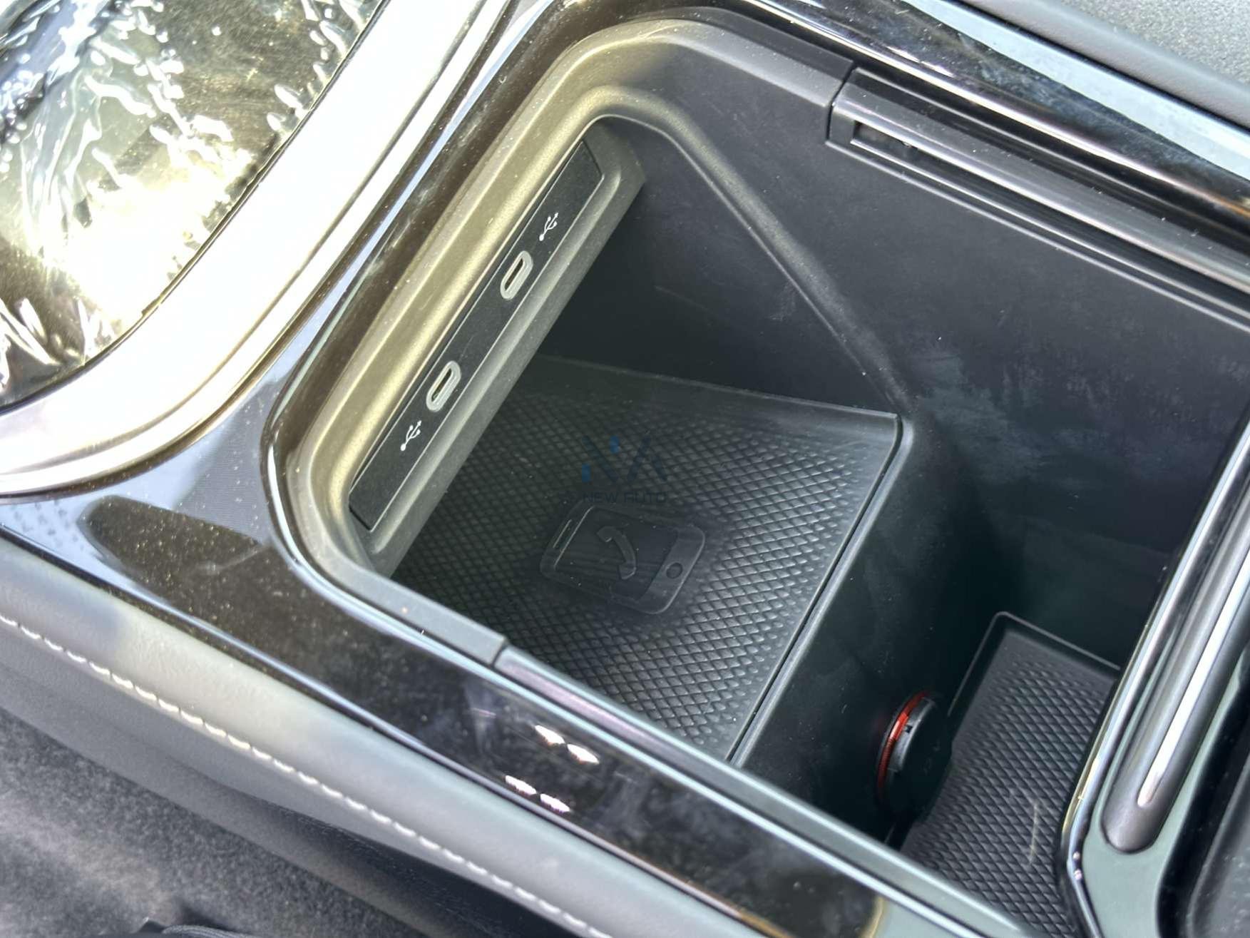 ID.4 Crozz LitePro (VW5) Grey-Black & Grey 2022