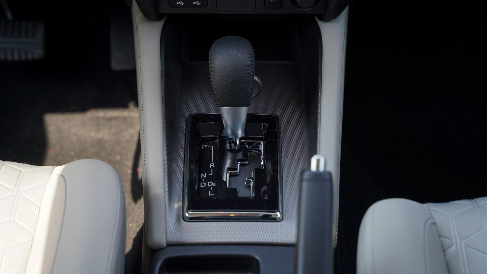 Mitsubishi ASX Medium Line(N-H40-2WD-2.0-26) Grey-Beige 2026