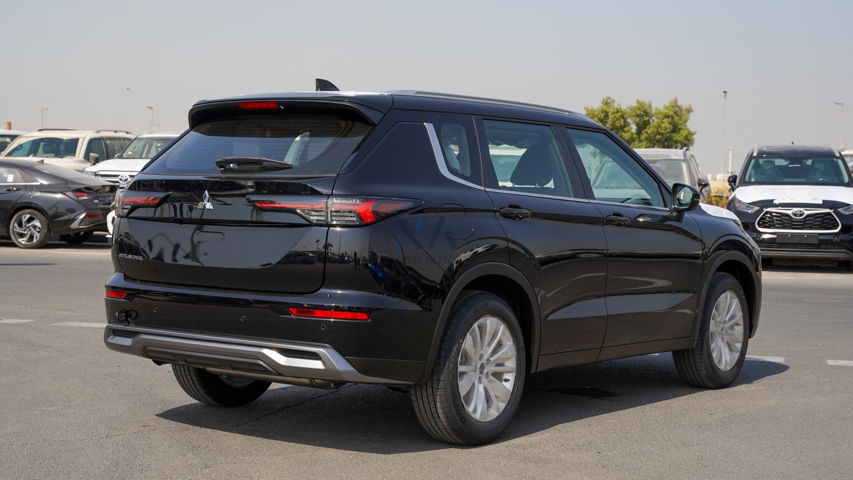 Mitsubishi Outlander High-Line (OUTLANDER-HL-2WD-26) Black-Black 2026