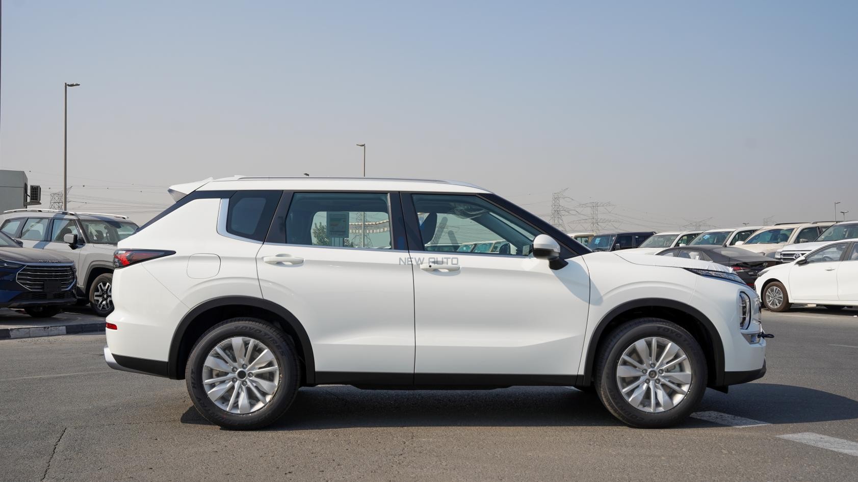 Mitsubishi Outlander High-Line White-Black 2026