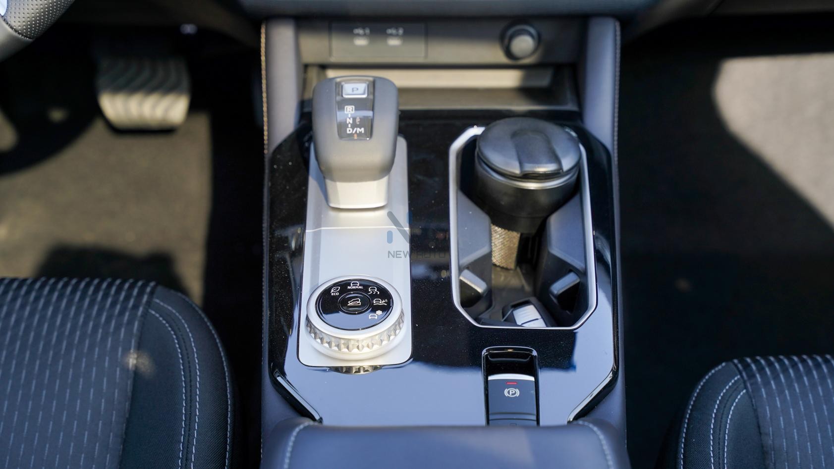 Mitsubishi Outlander High-Line White-Black 2026