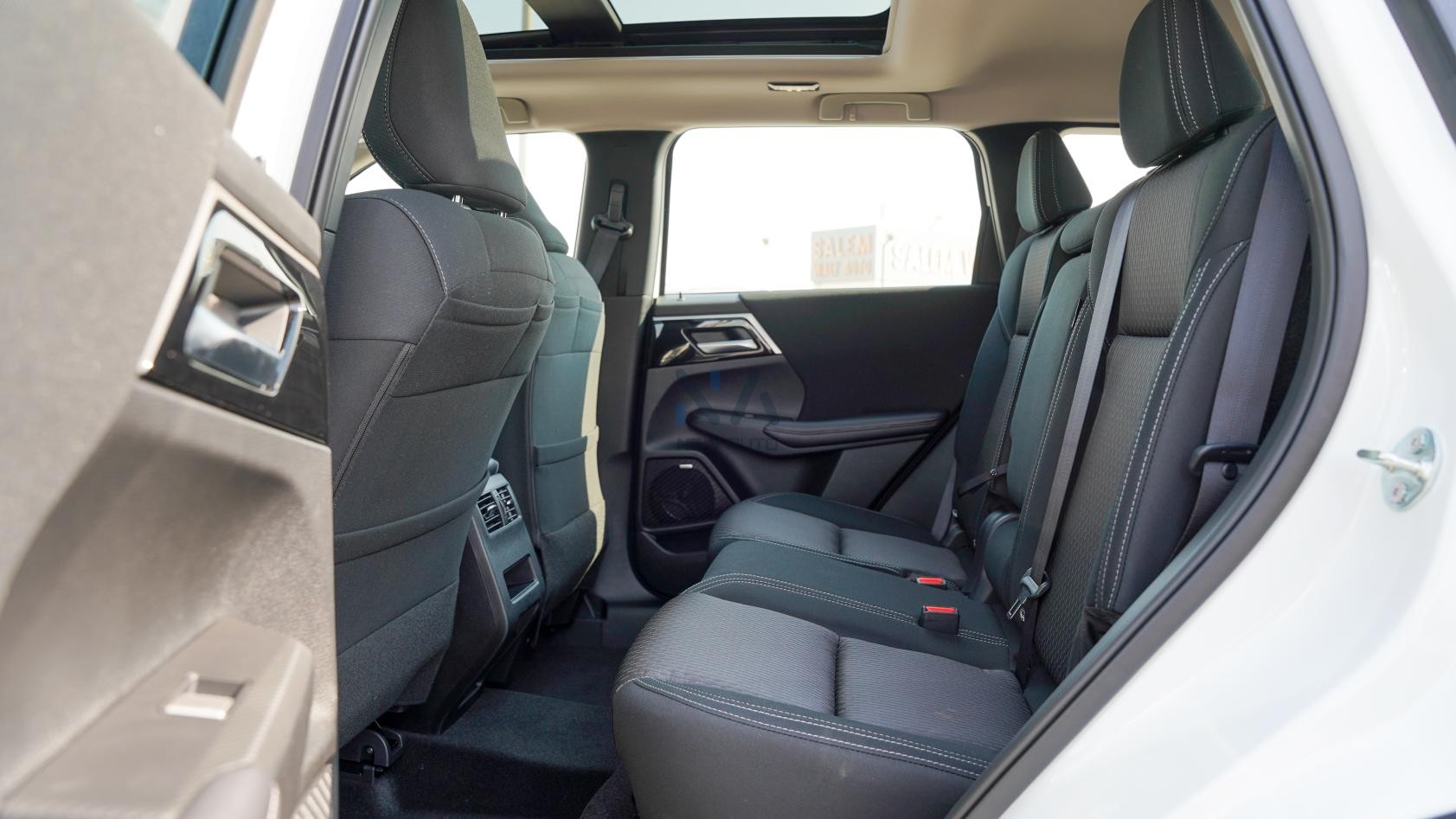 Mitsubishi Outlander High-Line White-Black 2026