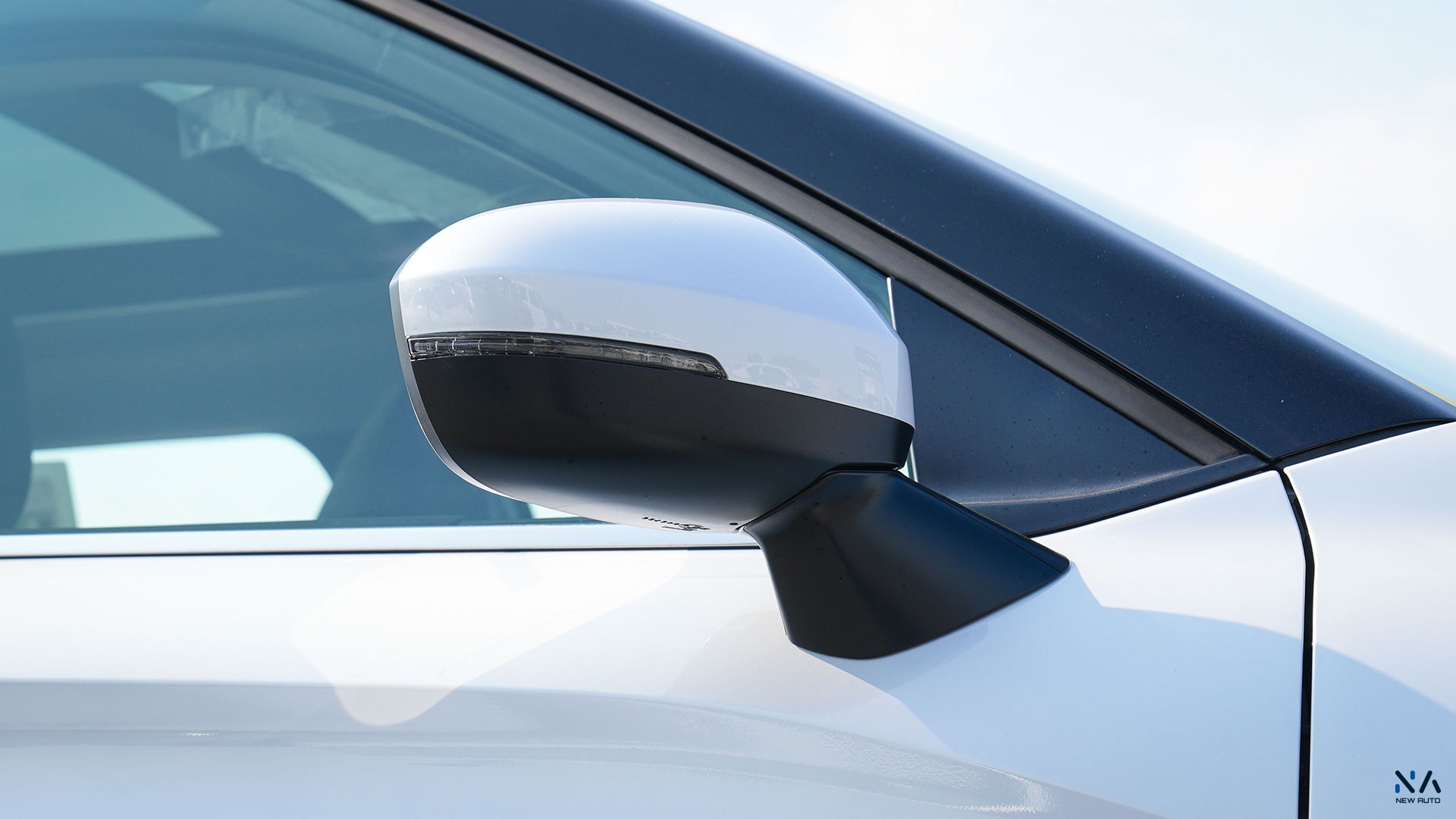 Mitsubishi Outlander High-Line (G05) Diamond White – Black 2026