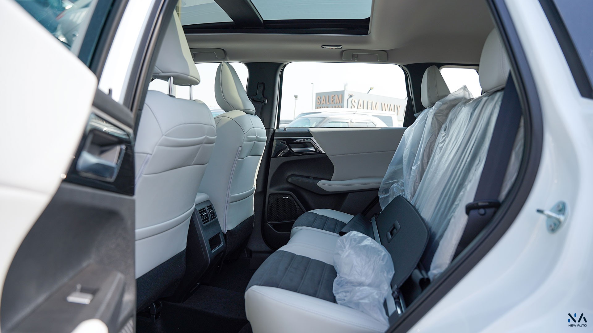 Mitsubishi Outlander High-Line (G03 Plus) Solid White – Grey 2026