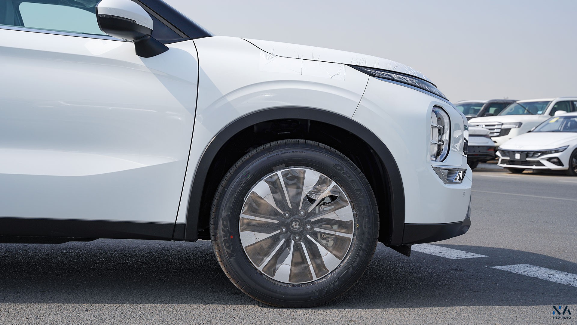 Mitsubishi Outlander High-Line (G03 Plus) Solid White – Grey 2026