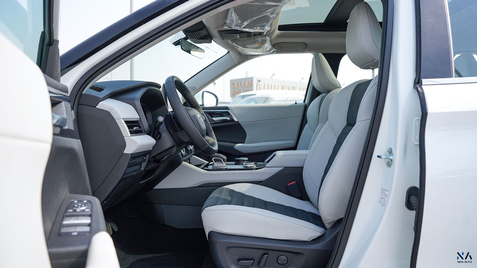 Mitsubishi Outlander High-Line (G03 Plus) Solid White – Grey 2026