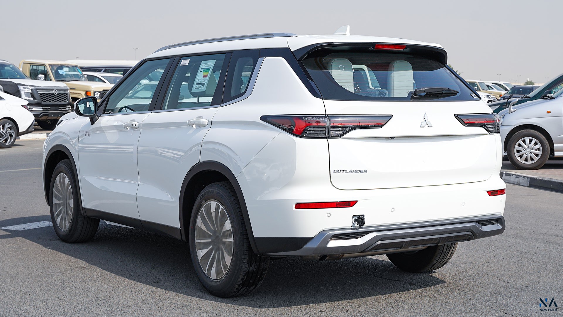 Mitsubishi Outlander High-Line (G03 Plus) Solid White – Grey 2026