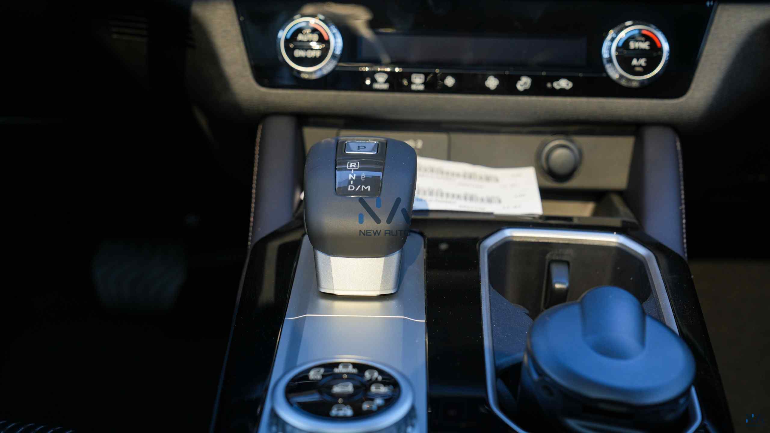 Mitsubishi Outlander High-Line (G05) Diamond White – Black 2026