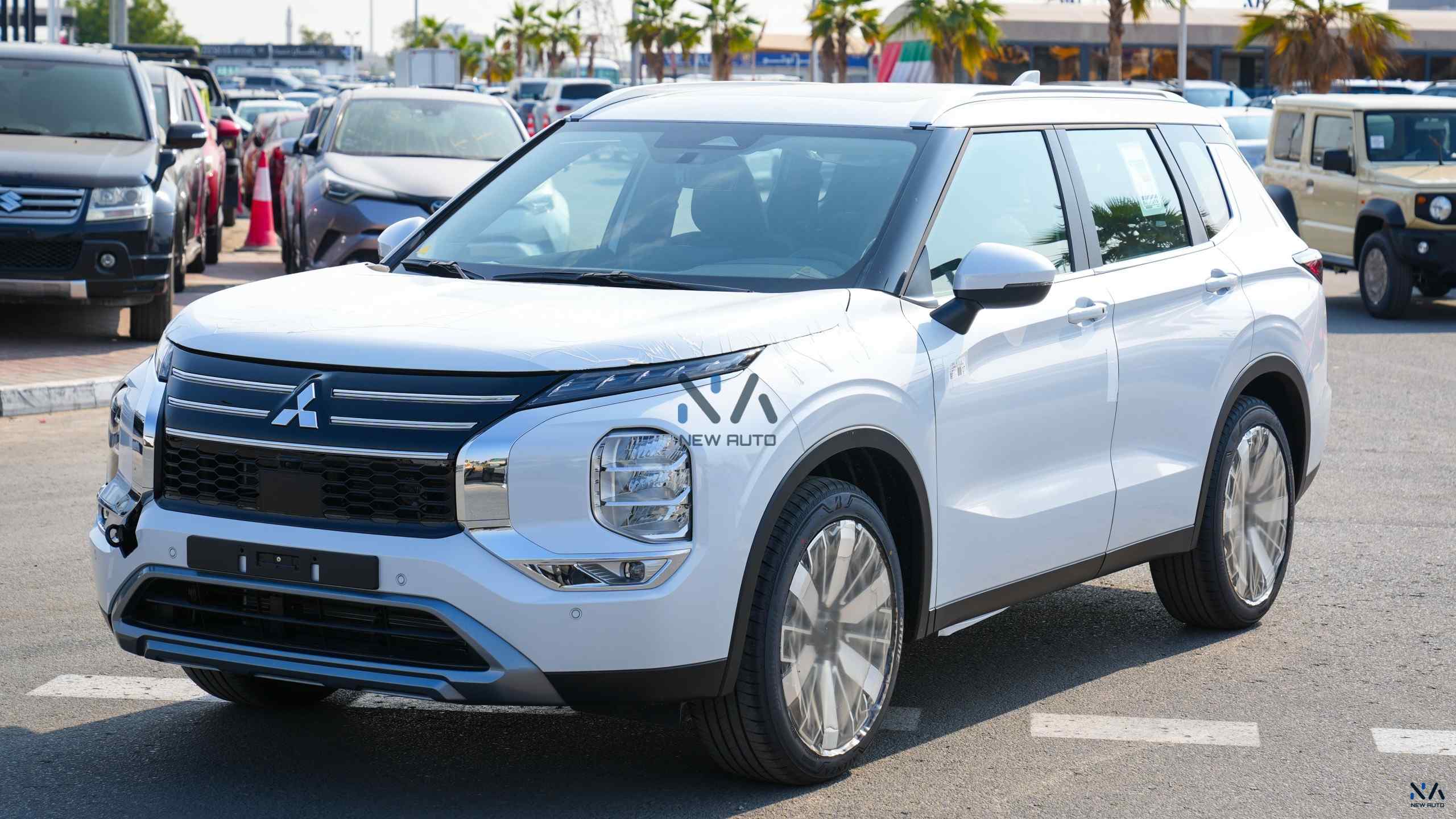 Mitsubishi Outlander High-Line (G05) Diamond White – Black 2026