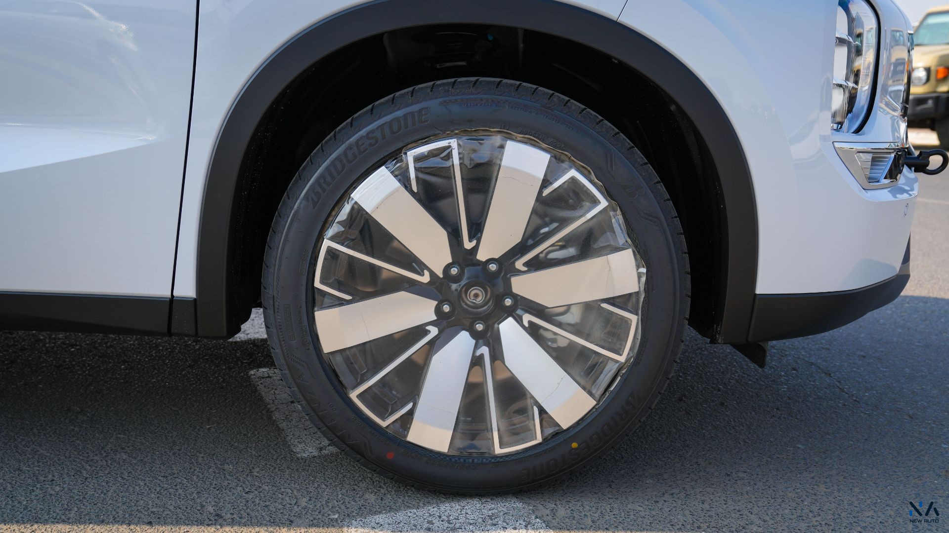 Mitsubishi Outlander High-Line (G05) Diamond White – Black 2026