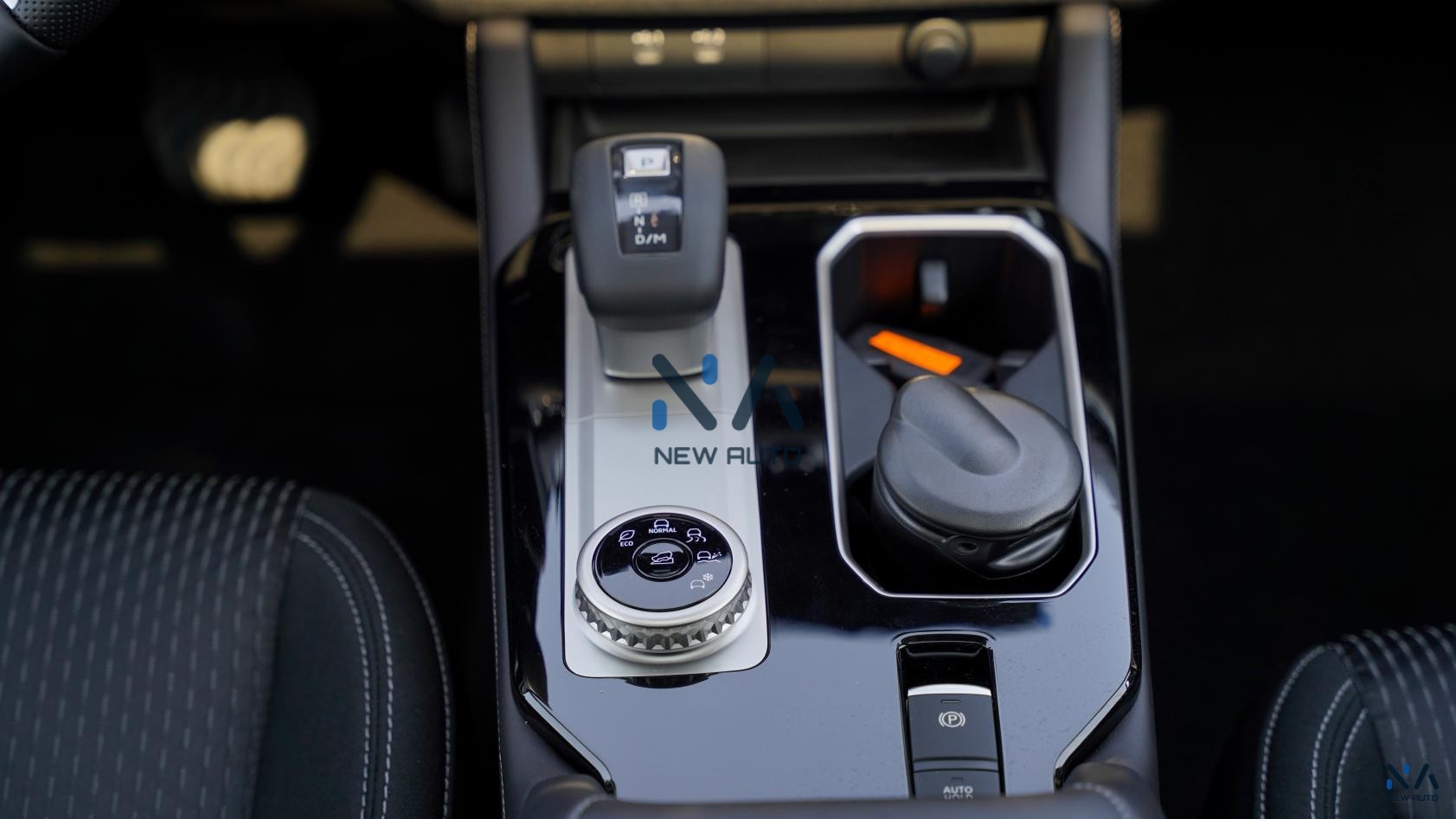 Mitsubishi Outlander High-Line (G03) Diamond Black – Black 2026