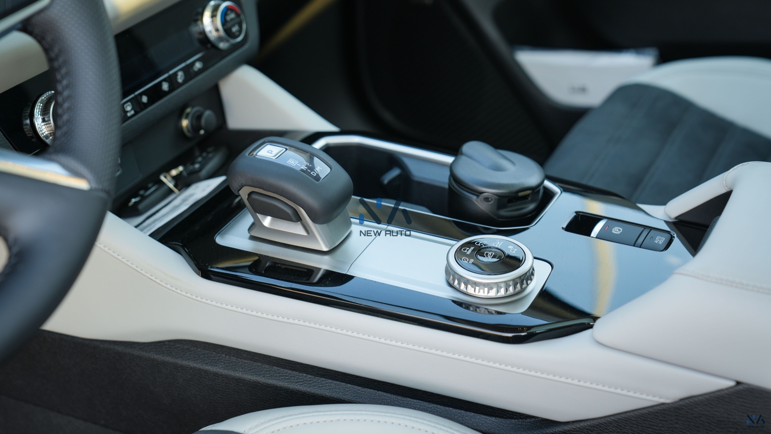 Mitsubishi Outlander High-Line (G03 Plus) Diamond Black- Grey 2026