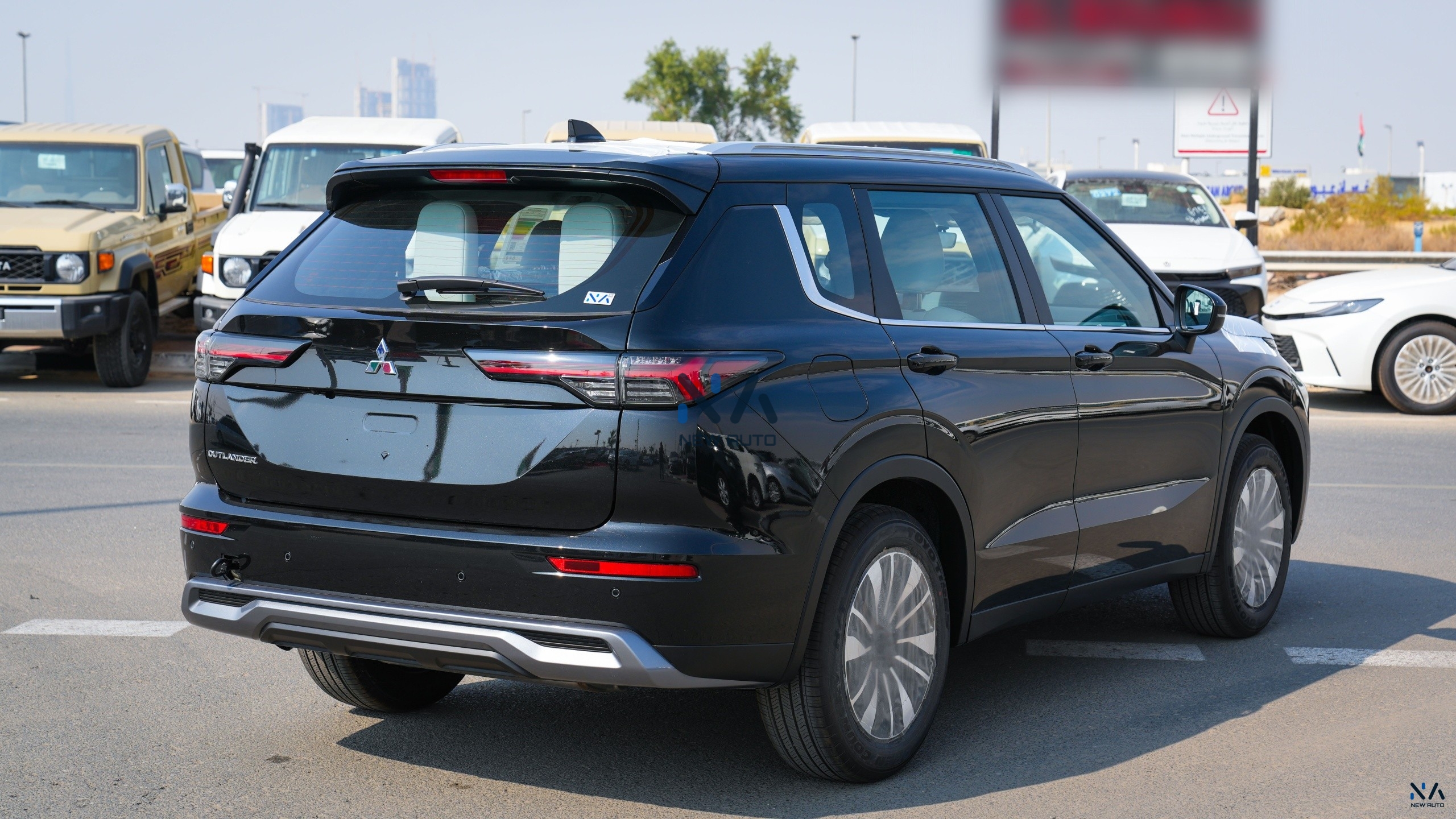 Mitsubishi Outlander High-Line (G03 Plus) Diamond Black- Grey 2026