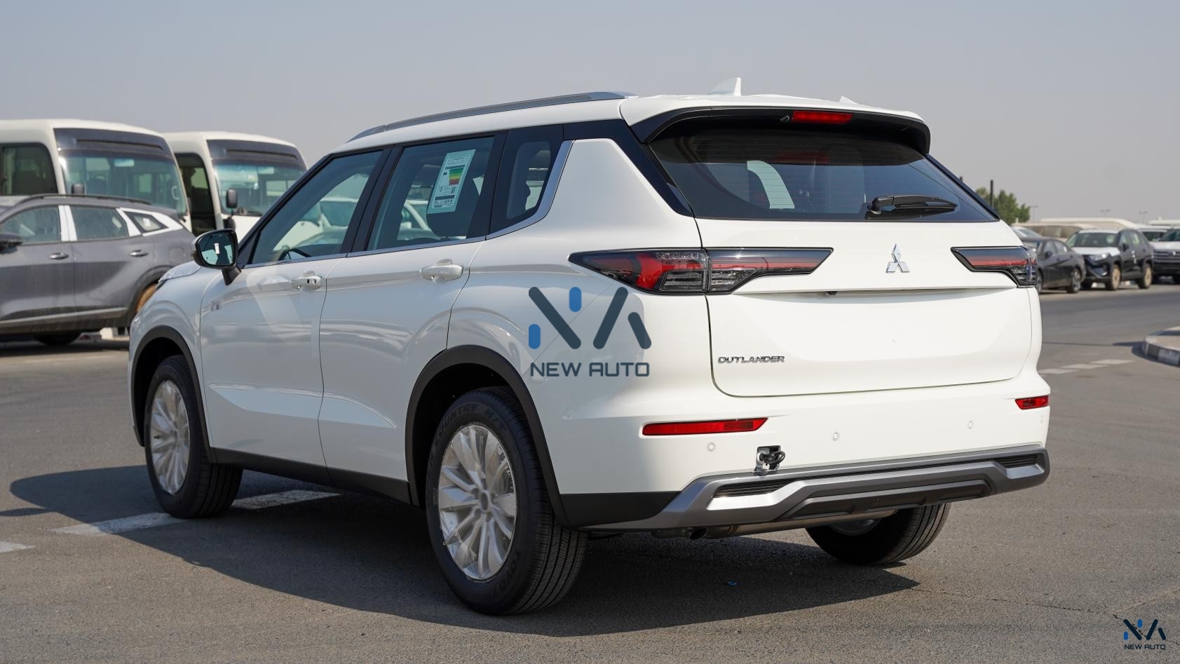 Mitsubishi Outlander High-Line (G03) Solid White – Black 2026