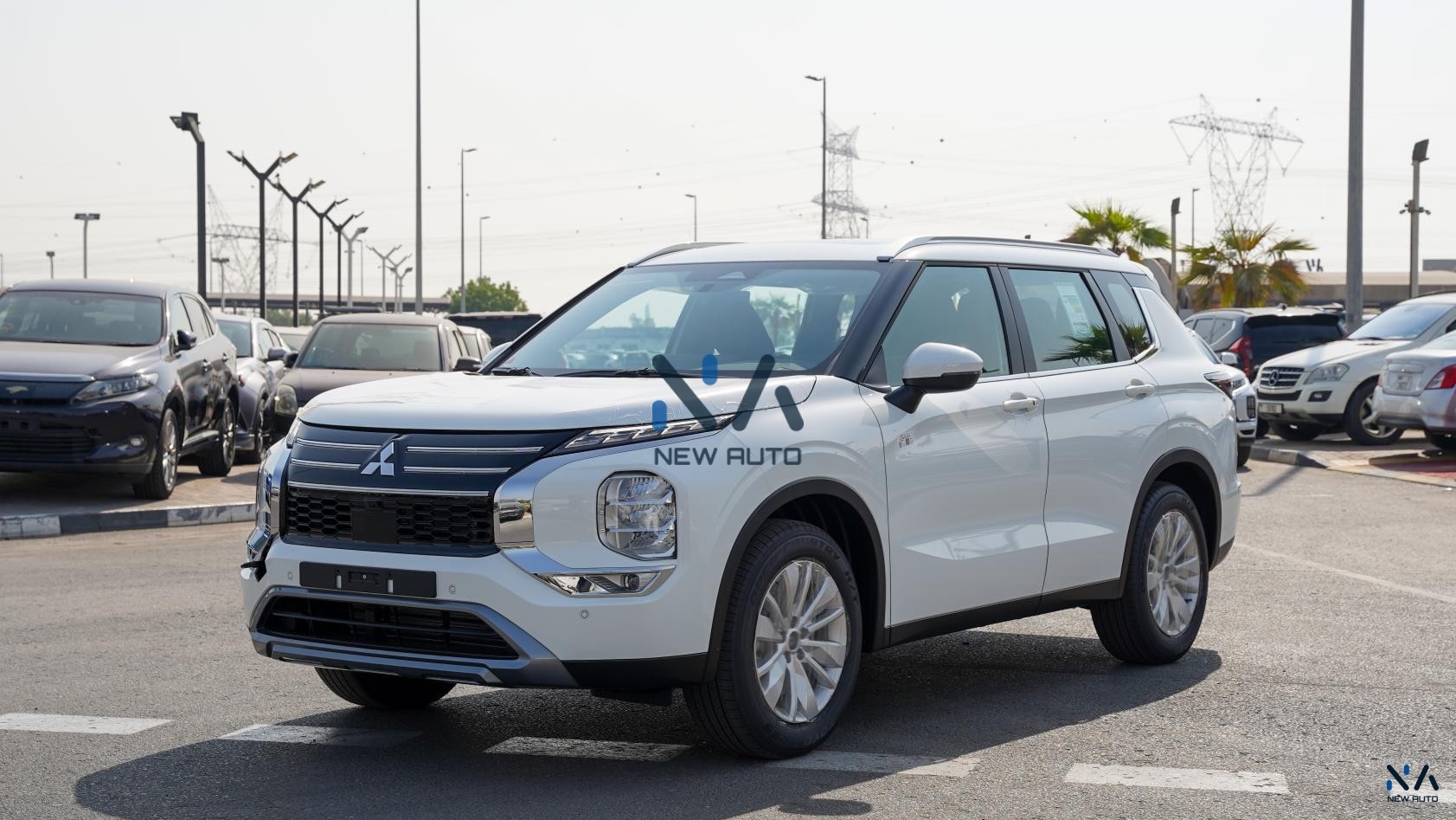 Mitsubishi Outlander High-Line (G03) Solid White – Black 2026