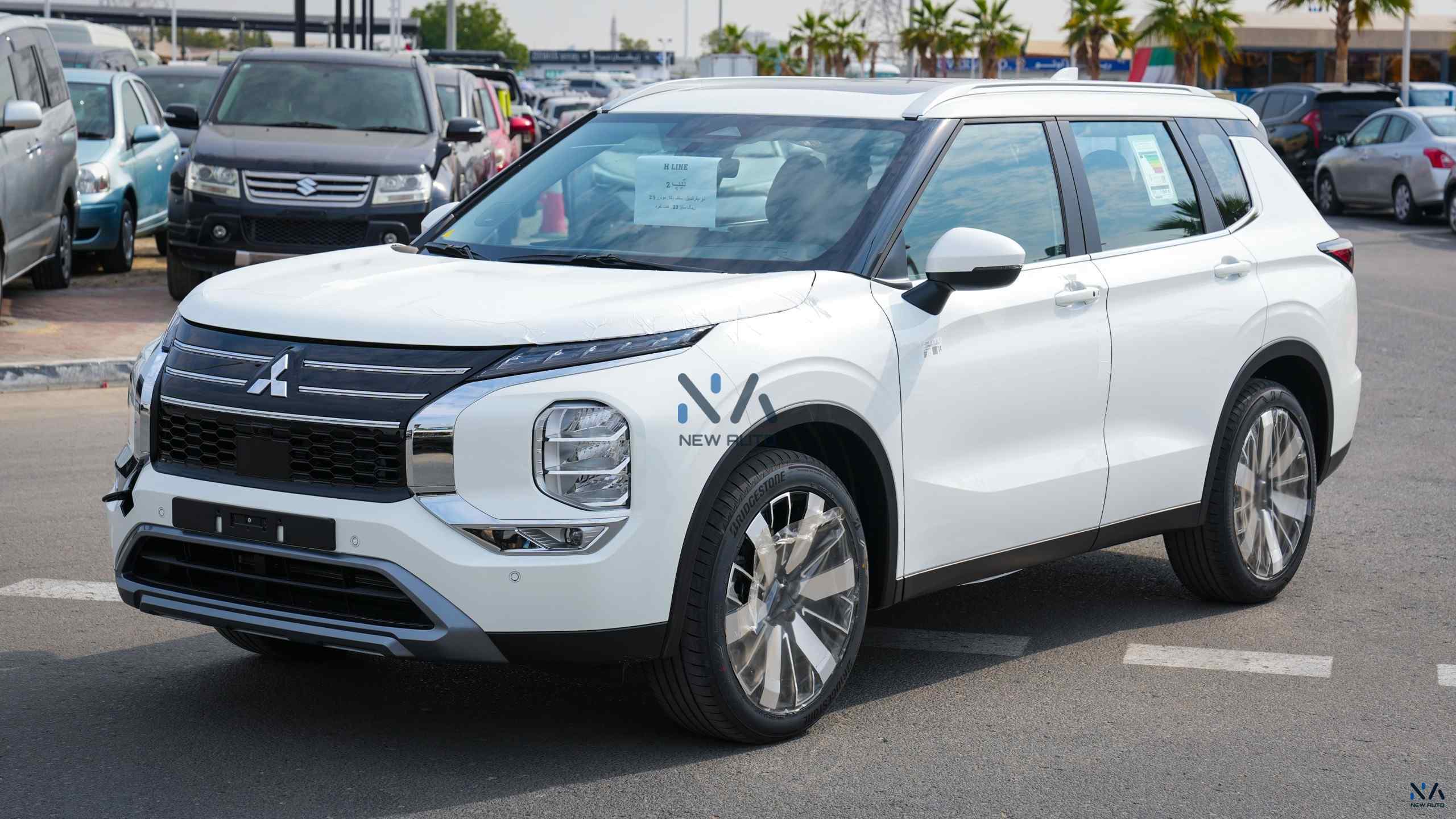 Mitsubishi Outlander High-Line (G05) Solid White – Black 2026