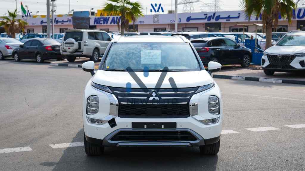 Mitsubishi Outlander Highline 2026 Solid White Black Front View 1024x576